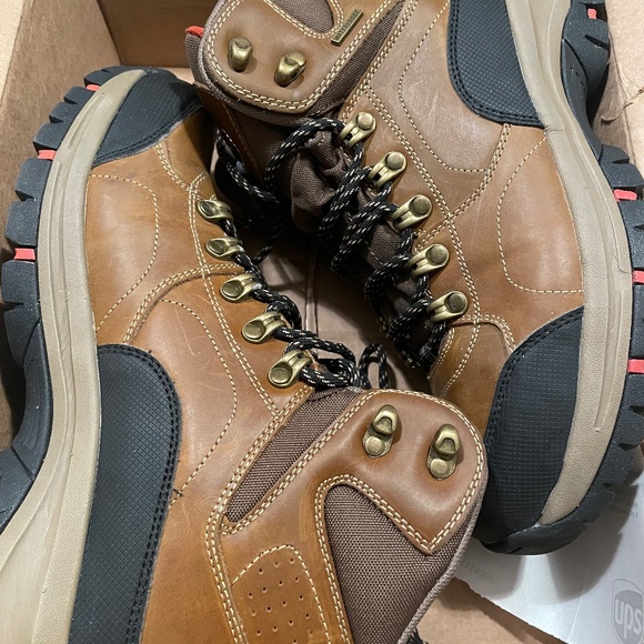 *NWOT* Eddie Bauer brown & black leather snow/rain/all weather boots (size 10) main image 4